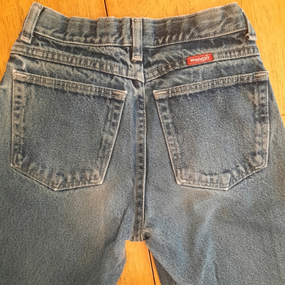 Boys wrangler jeans. A1A33